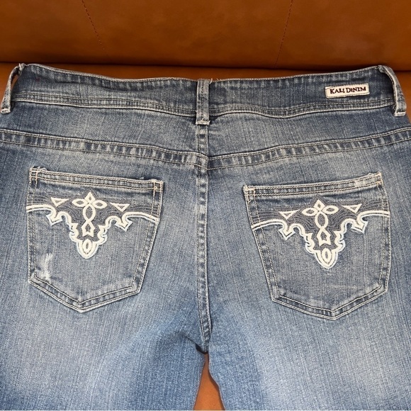 Kali Denim Women’s Size 13 Medium Wash Embroidered Pocket Boot Cut Denim Jeans - Picture 5 of 11